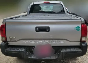 Toyota Tacoma 4dr Double Cab 2016 Silver