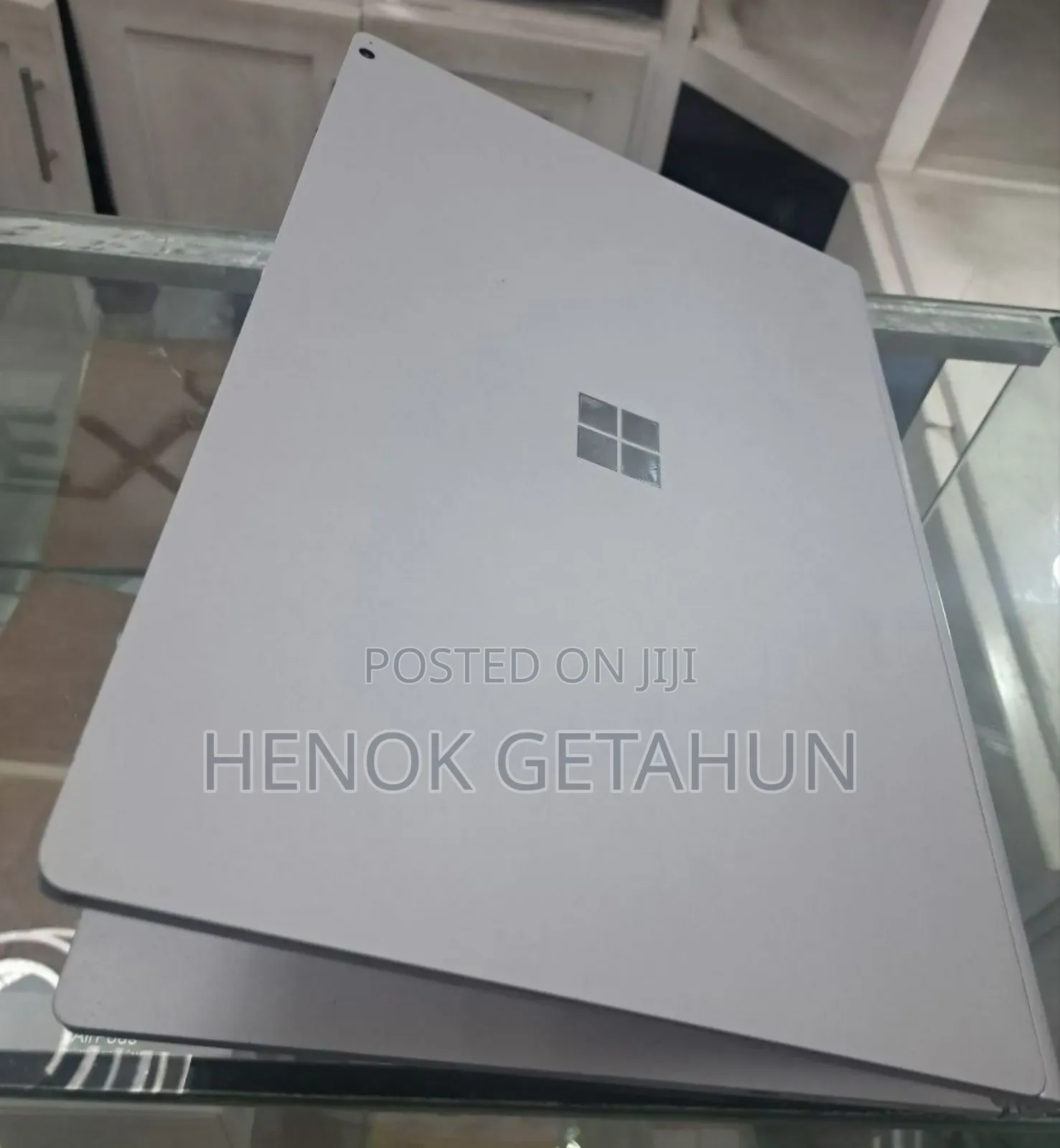 New Laptop Microsoft Surface Book 2 16GB Intel Core I7 SSD 256GB