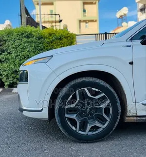 Hyundai Santa Fe 2022 White