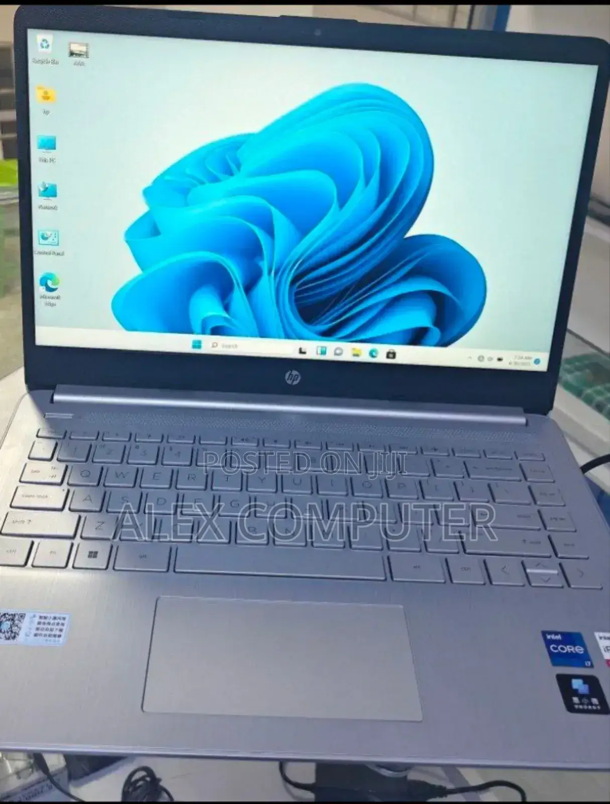 New Laptop HP Stream Notebook 8GB Intel Core I7 SSD 1T