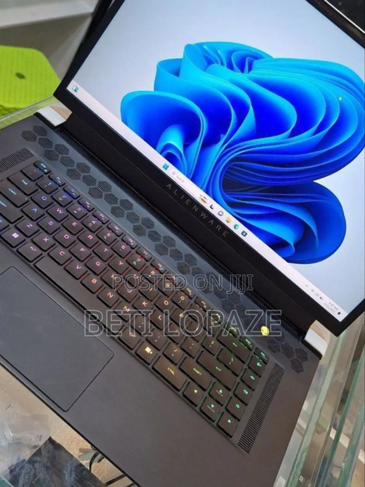 New Laptop Alienware M17x R2 32GB Intel Core I7 SSD 1T