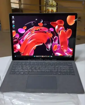 New Laptop Microsoft Surface Laptop 4 16GB Intel Core I7 SSD 512GB