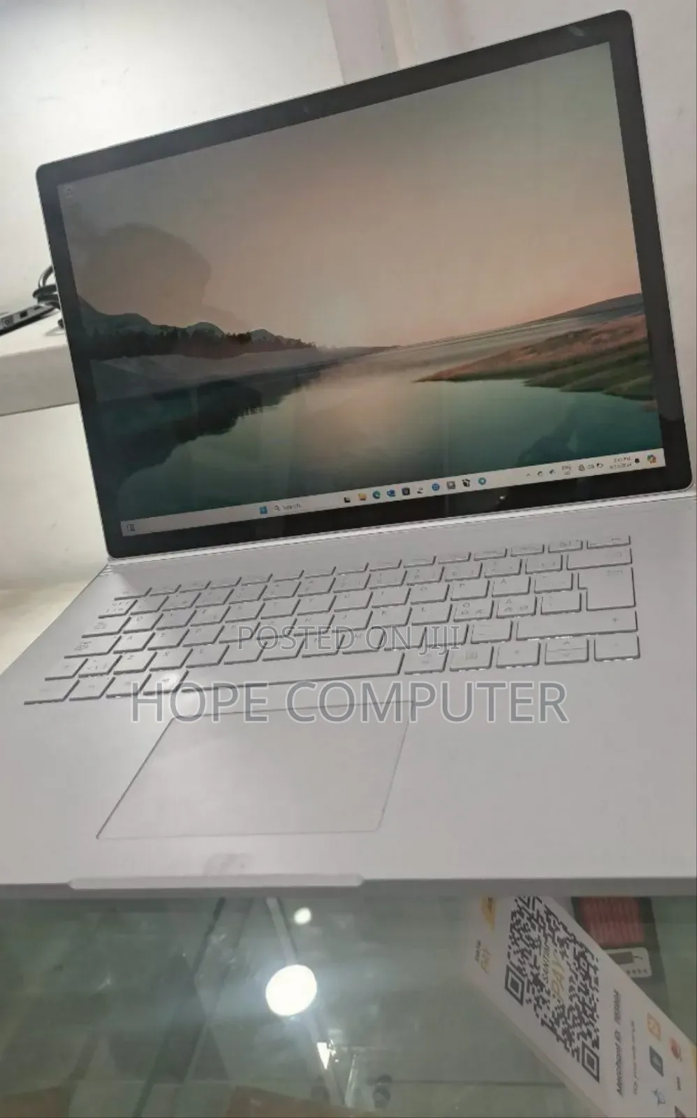 New Laptop Microsoft Surface Book 2 16GB Intel Core I7 SSD 256GB
