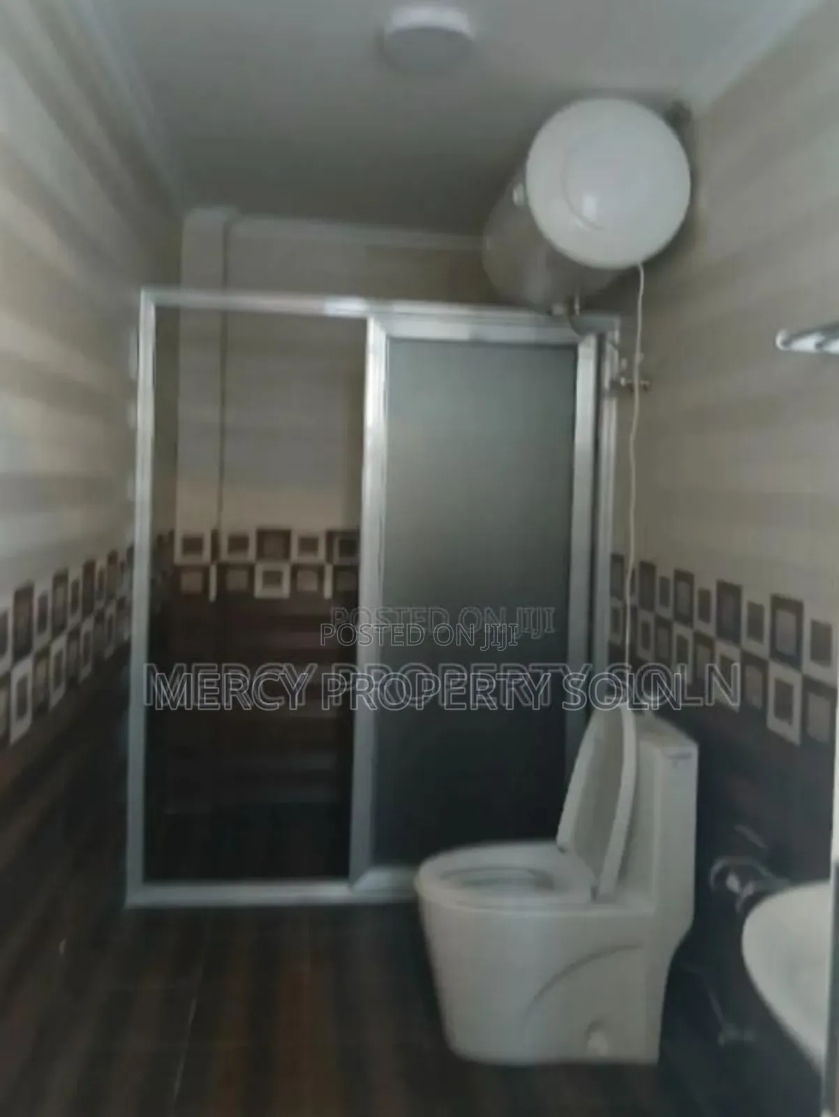 6bdrm House in Bole for sale