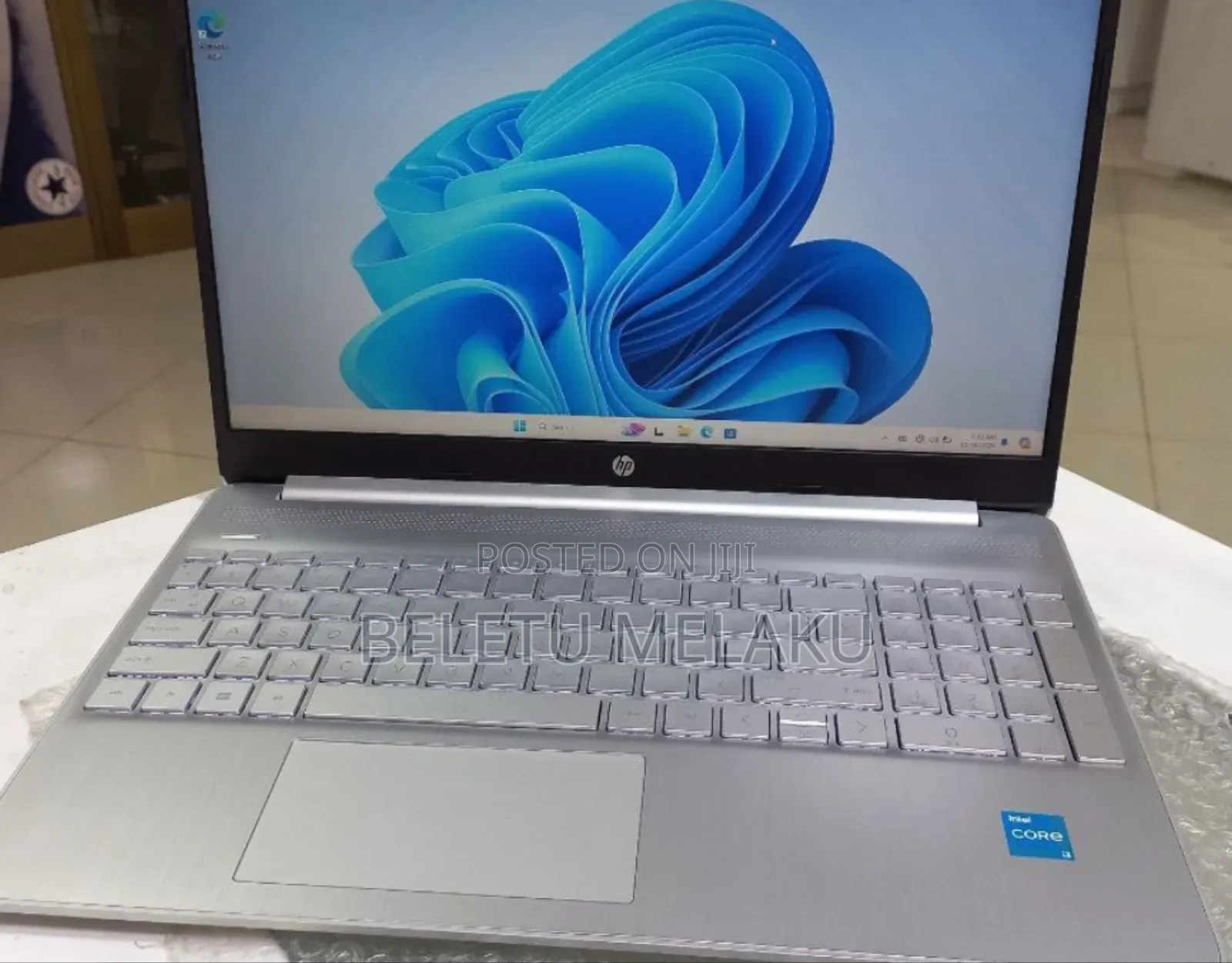New Laptop HP Stream Notebook 8GB Intel Core I3 SSD 1T