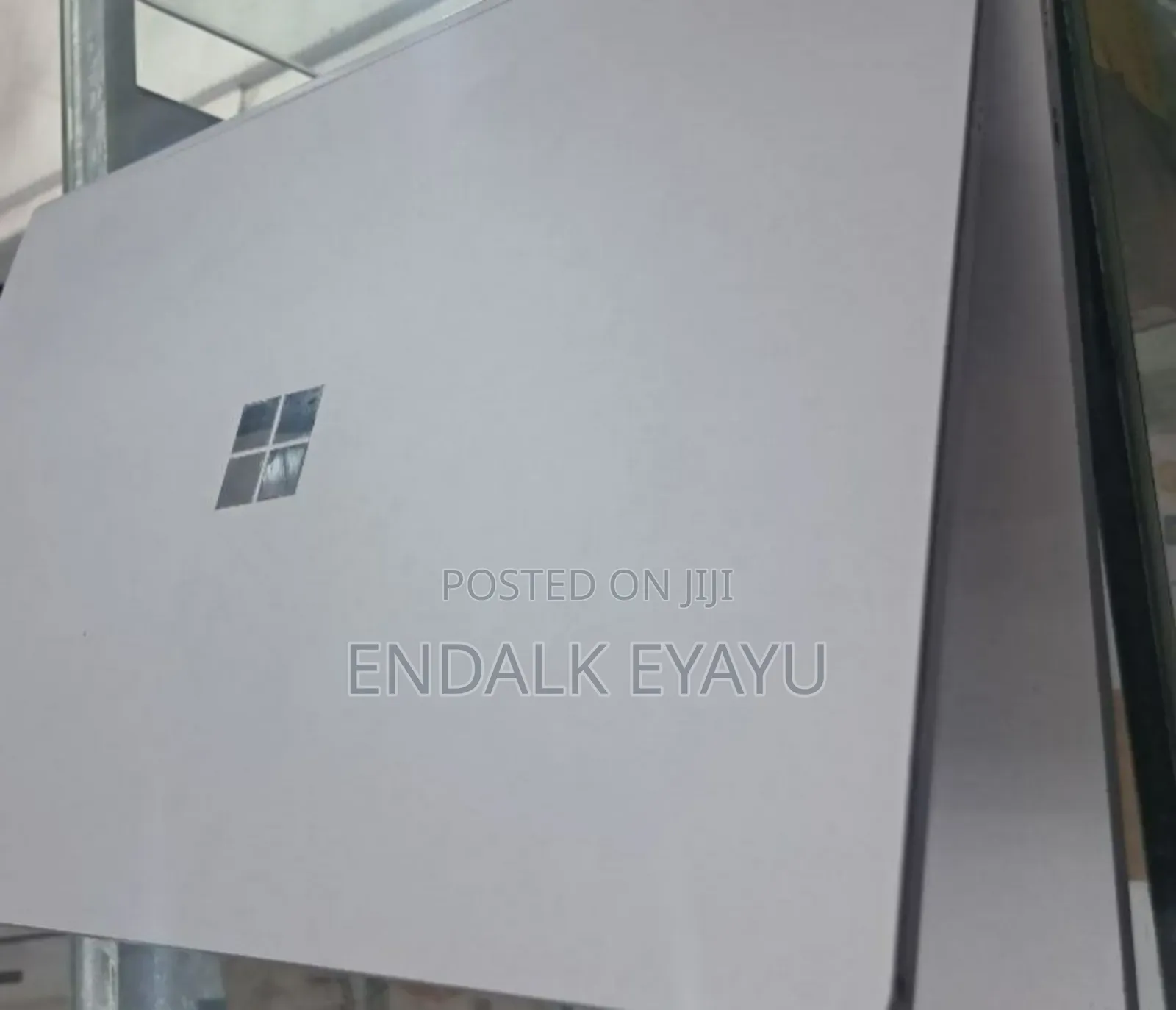 New Laptop Microsoft Surface Book 2 16GB Intel Core I7 SSD 256GB