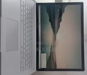 New Laptop Microsoft Surface Book 2 16GB Intel Core I7 SSD 256GB