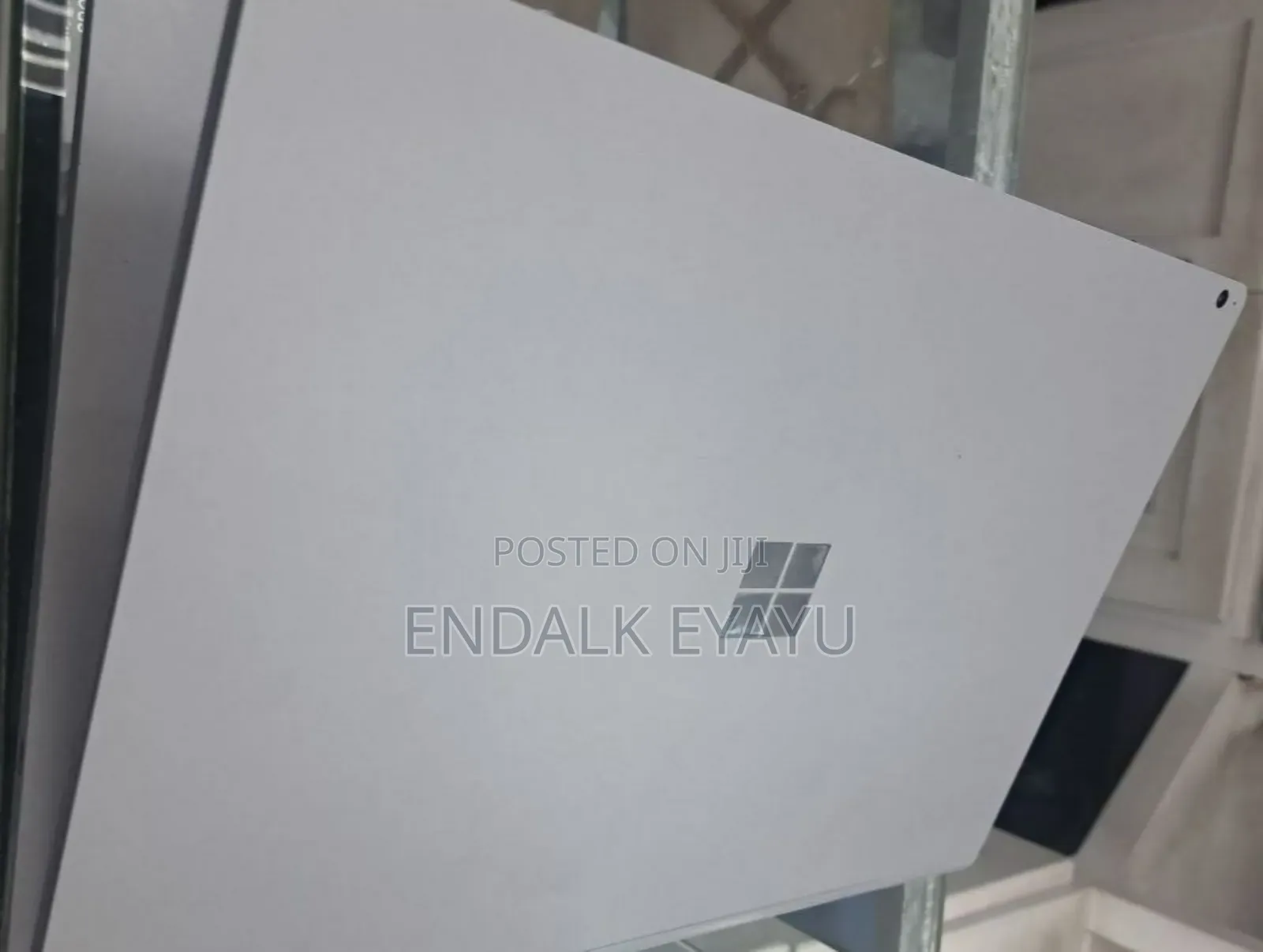 New Laptop Microsoft Surface Book 2 16GB Intel Core I7 SSD 256GB