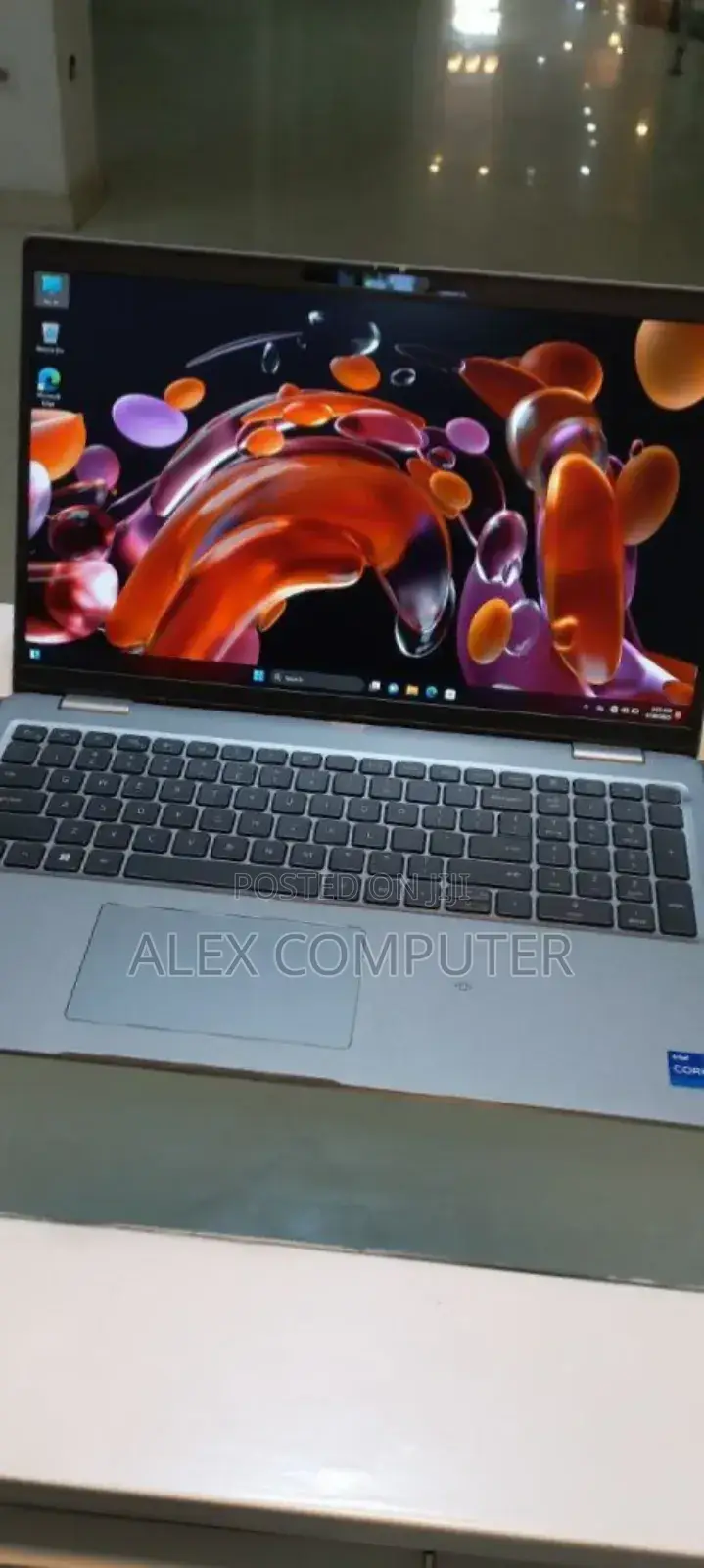 New Laptop Dell Precision 5540 16GB Intel Core I7 SSD 1T