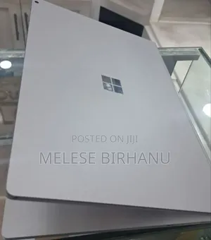 Photo - New Laptop Microsoft Surface Book 2 16GB Intel Core I7 SSD 256GB