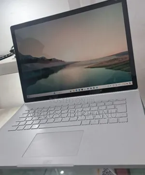 New Laptop Microsoft Surface Book 2 16GB Intel Core I7 SSD 256GB