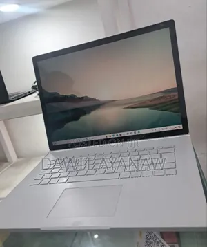 New Laptop Microsoft Surface Book 2 16GB Intel Core I7 SSD 256GB