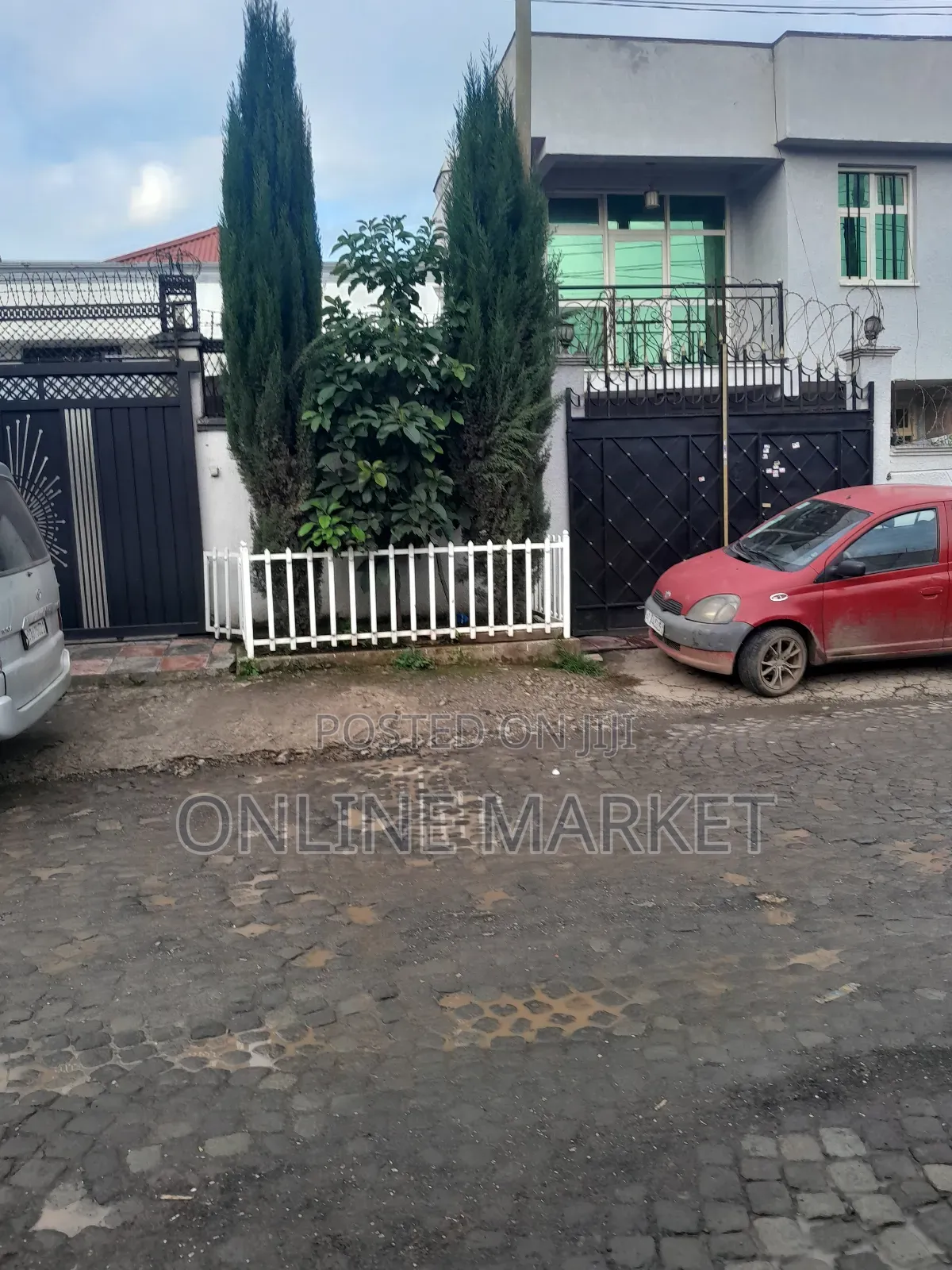 Furnished 4bdrm Villa in Kolfe Keranio for sale