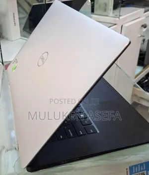 New Laptop Dell Precision 5540 16GB Intel Core I7 SSD 512GB