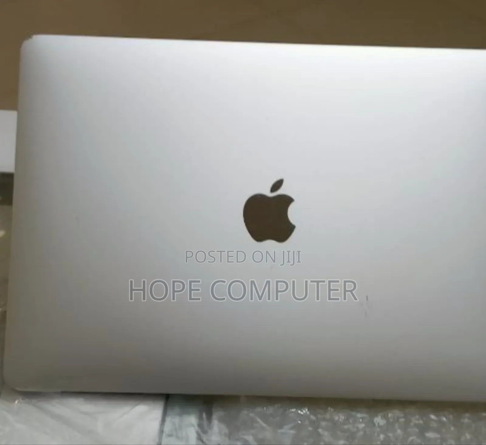 New Laptop Apple MacBook Pro 2017 8GB Intel Core I5 SSD 256GB