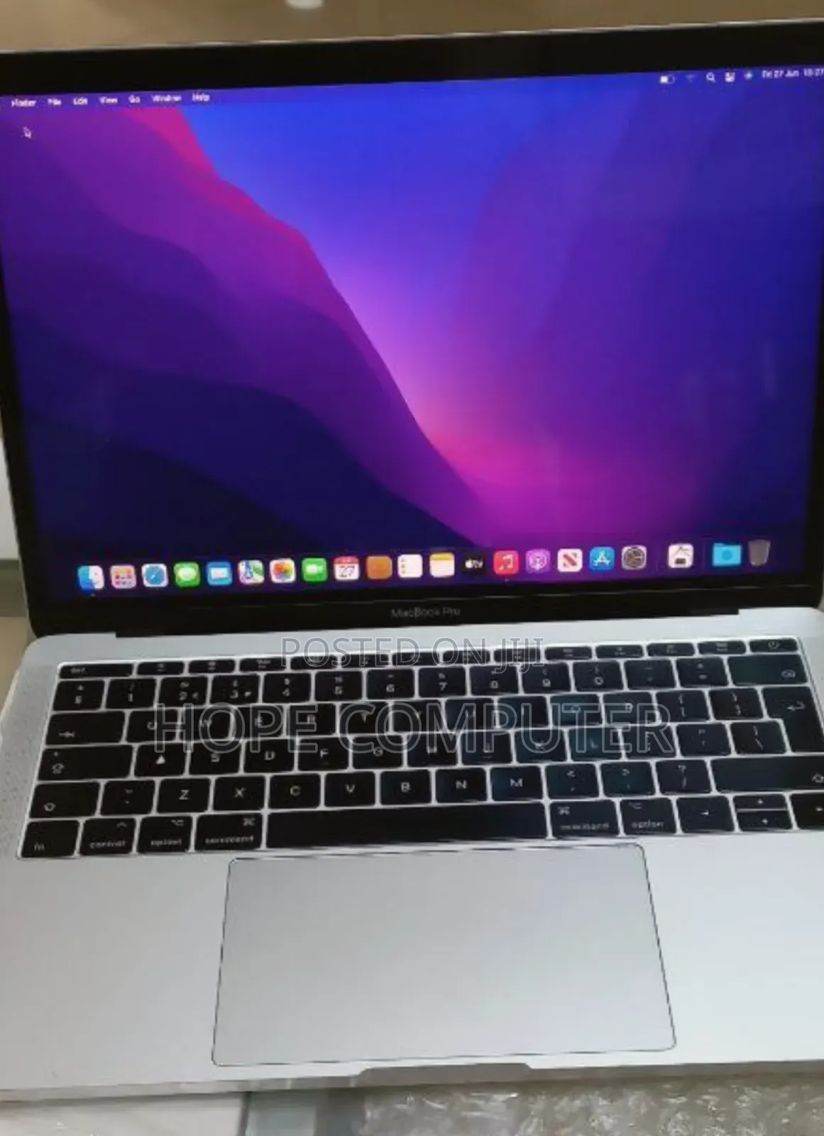 New Laptop Apple MacBook Pro 2017 8GB Intel Core I5 SSD 256GB