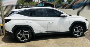 Hyundai Tucson 2021 White