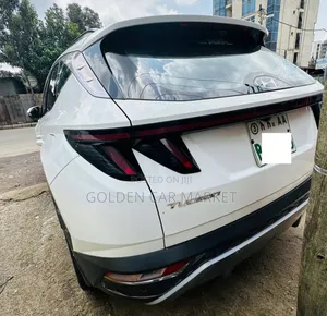 Hyundai Tucson 2021 White