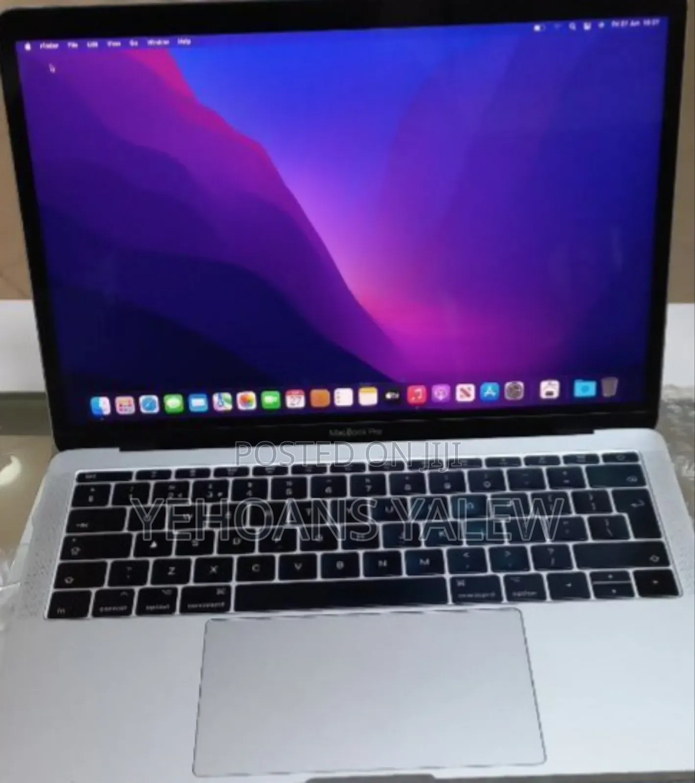 New Laptop Apple MacBook Pro 2017 8GB Intel Core I5 SSD 256GB