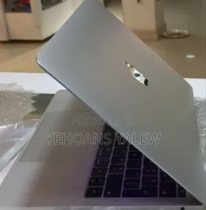 New Laptop Apple MacBook Pro 2017 8GB Intel Core I5 SSD 256GB