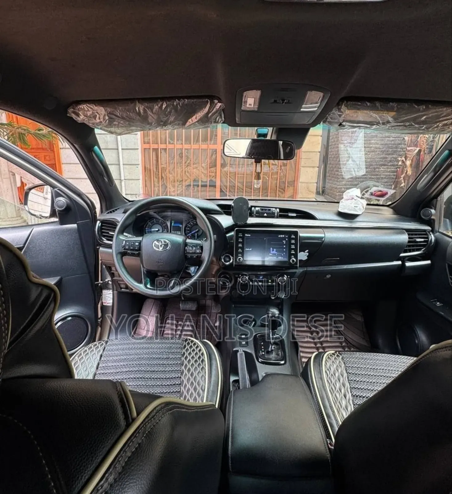 Toyota Hilux 2022 Gray