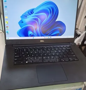 New Laptop Dell Precision 15 5520 16GB Intel Core I7 SSD 512GB