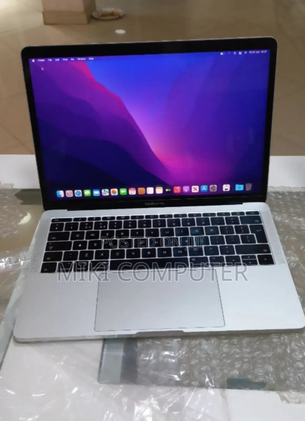 New Laptop Apple MacBook Pro 2017 8GB Intel Core I5 SSD 256GB