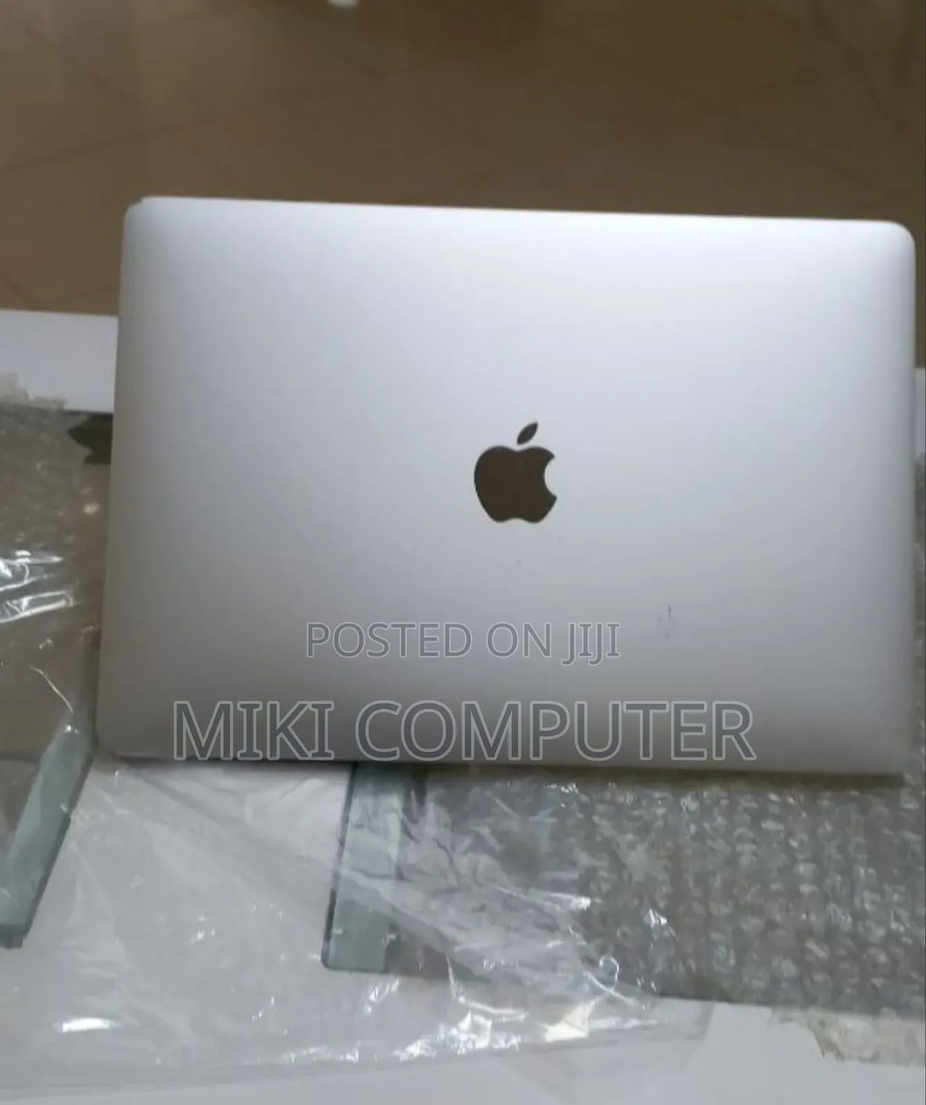 New Laptop Apple MacBook Pro 2017 8GB Intel Core I5 SSD 256GB