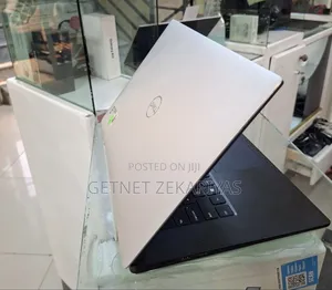 New Laptop Dell Precision 5540 16GB Intel Core I7 SSD 512GB