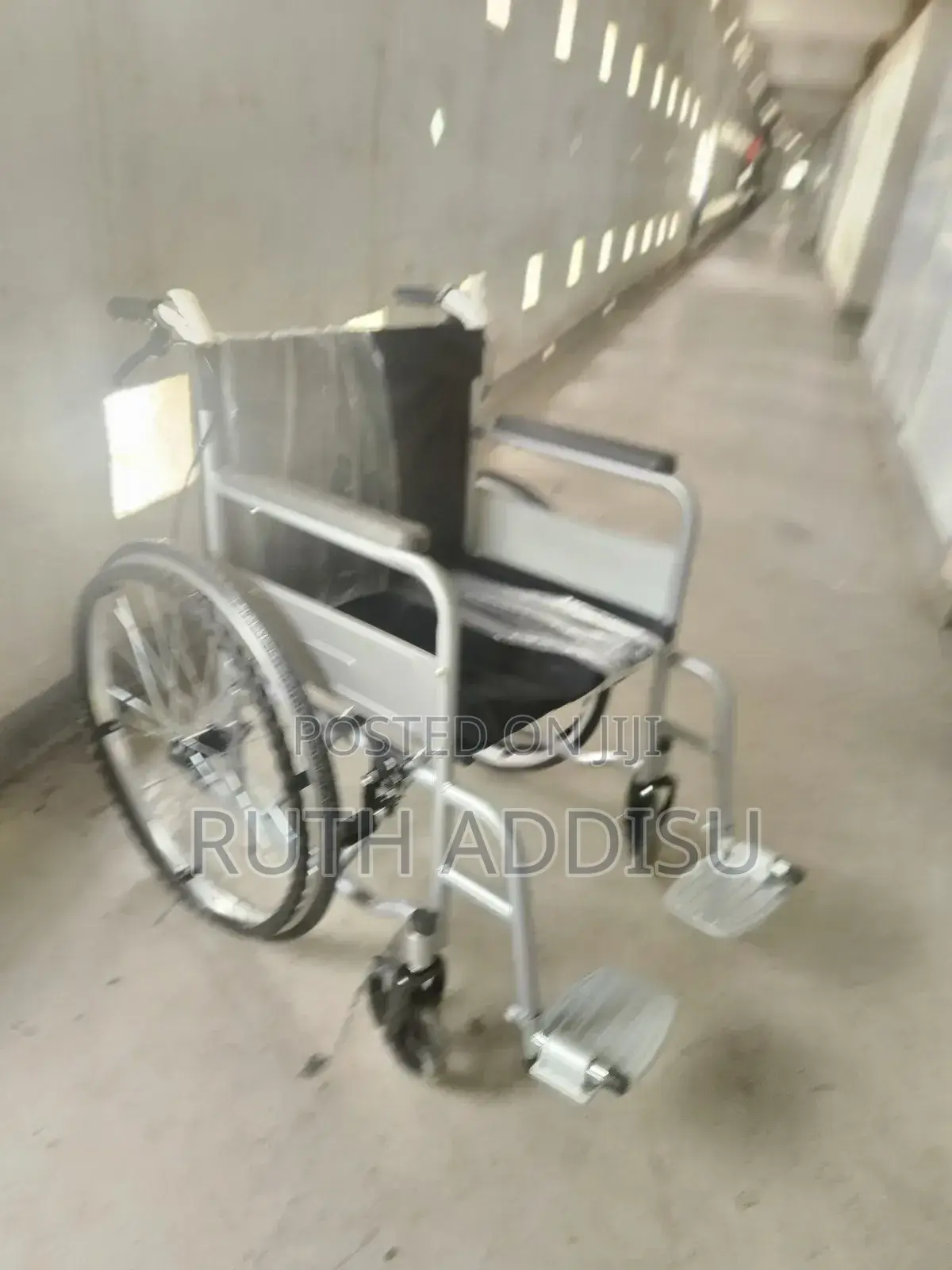 ዊልቸር ባለ ፍሬን Wheelchair滿地wheelchair較高wheelchair㠭你wheelchair