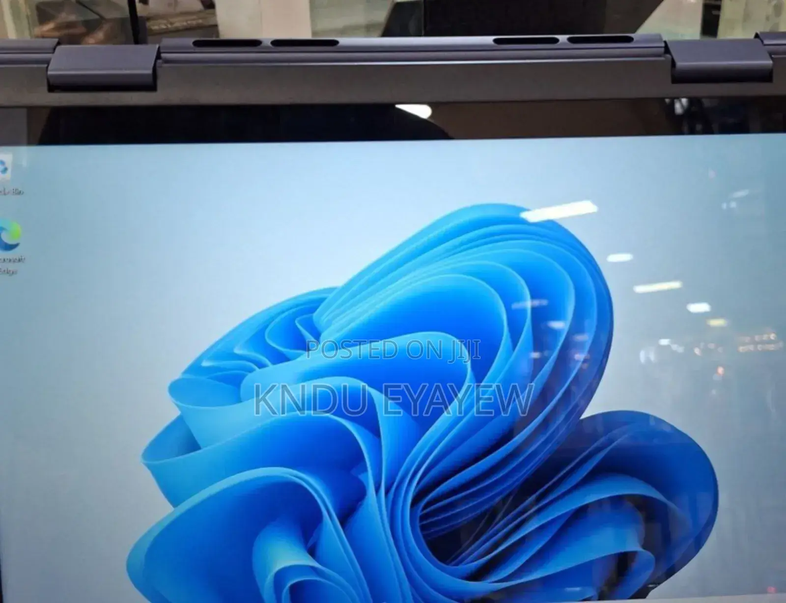 New Laptop Dell 16GB AMD Ryzen 7 SSD 1T