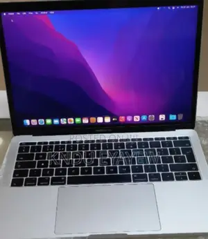 Photo - New Laptop Apple MacBook Pro 2017 8GB Intel Core I5 SSD 512GB