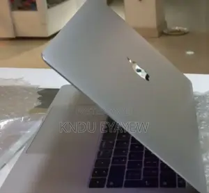 New Laptop Apple MacBook Pro 2017 8GB Intel Core I5 SSD 512GB