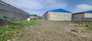 የሚሸጥ መጋዘን አለ