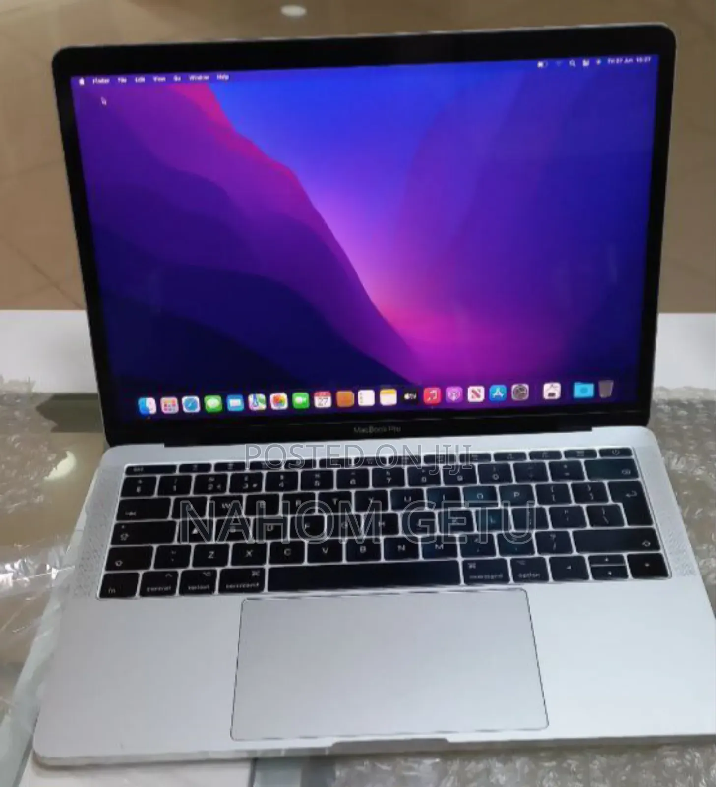 New Laptop Apple MacBook Pro 2017 8GB Intel Core I5 SSD 256GB