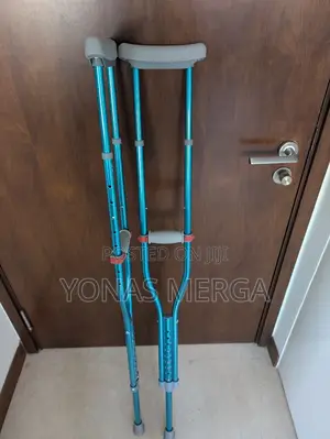 Photo - Tall Adults, 2 Units辱٠aluminum Crutches /2 Pairs/Case)ክራንች