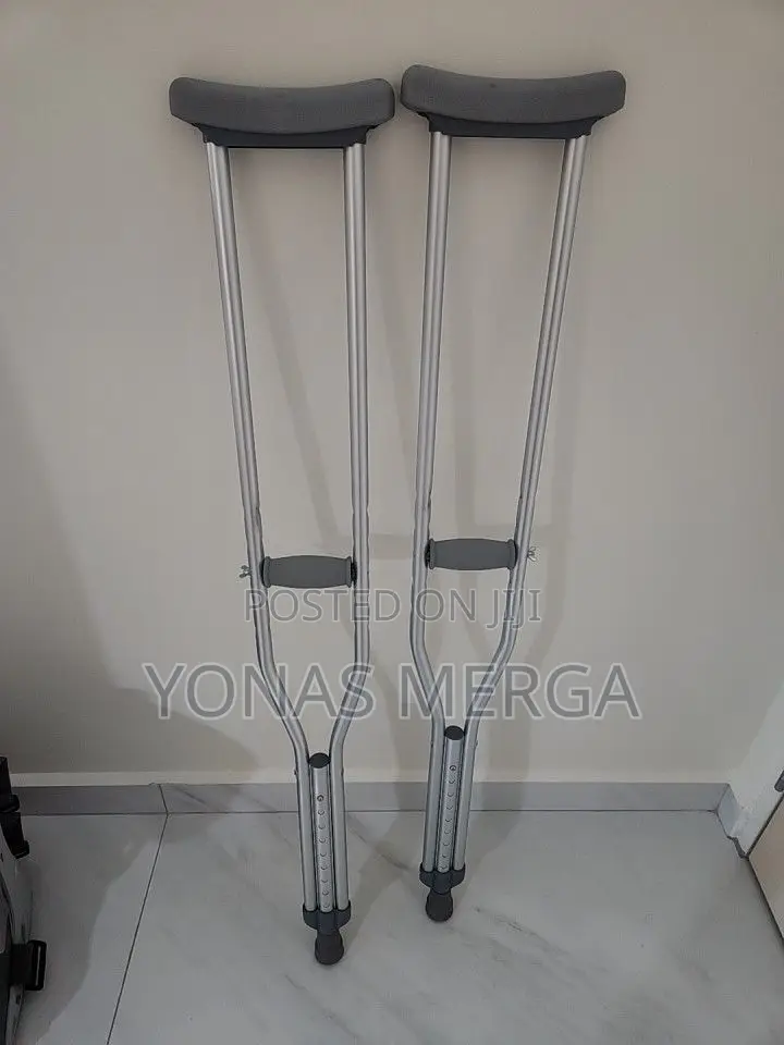 Strong Aluminum\فthis Crutches峪1cructhes×#Prolonged Use.