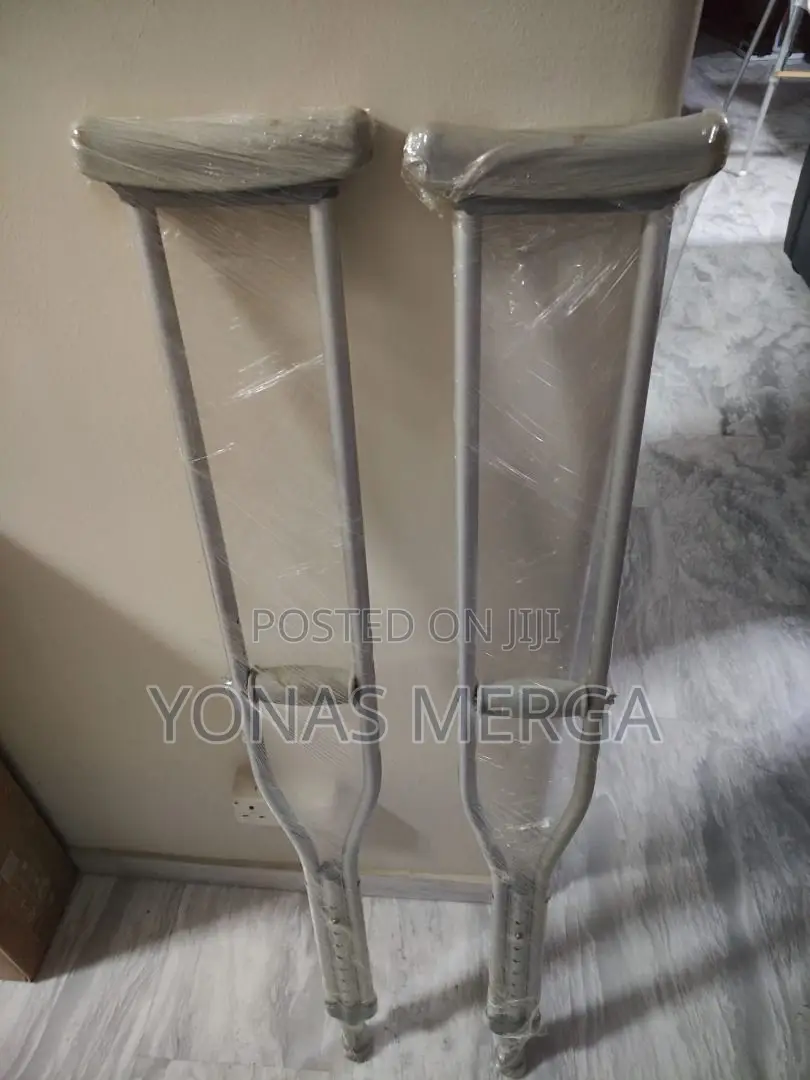 Bilateral Crutches٥crutches Portable, Yet Sturdy and Durable