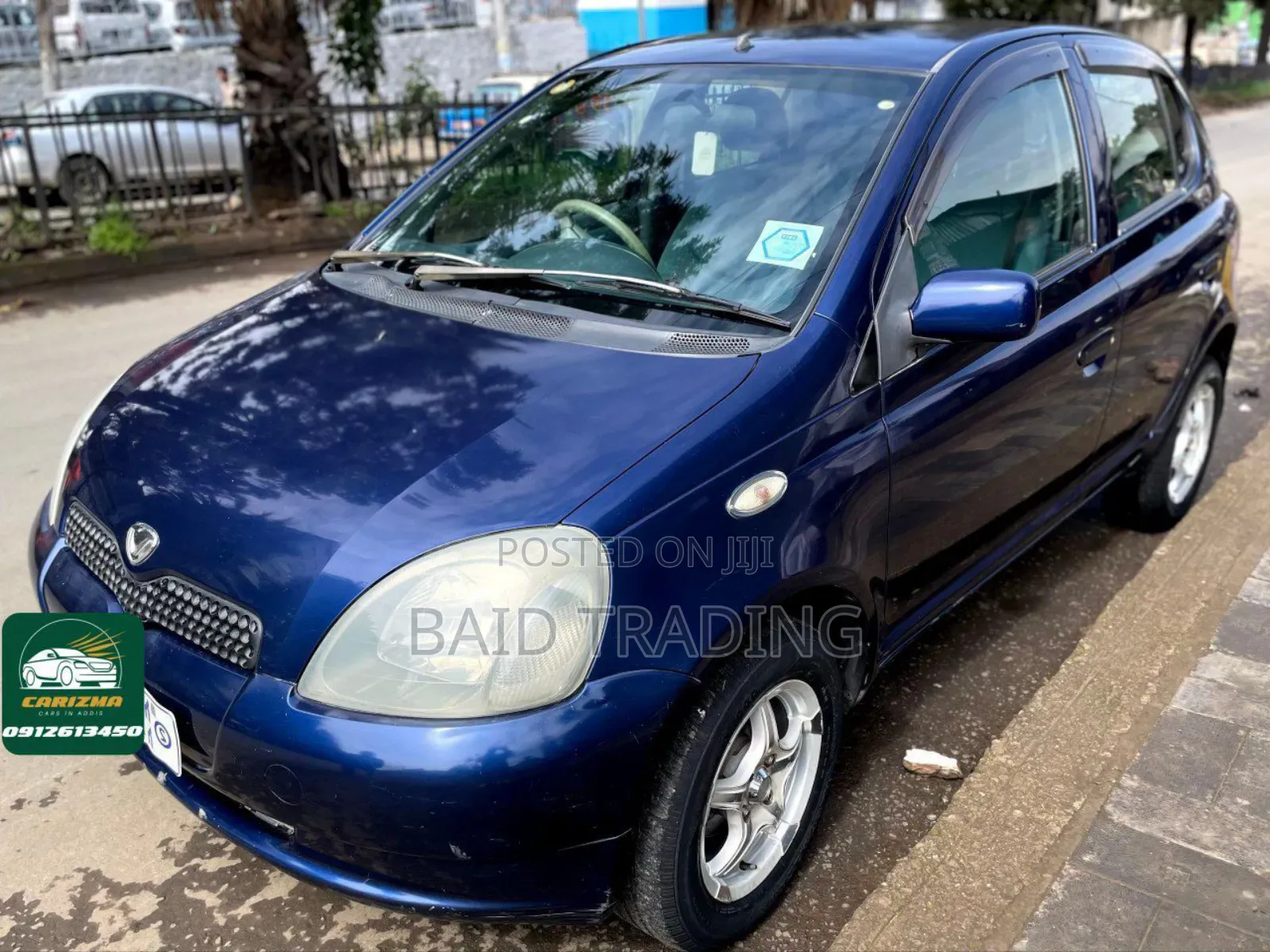 Toyota Vitz 2000 Blue