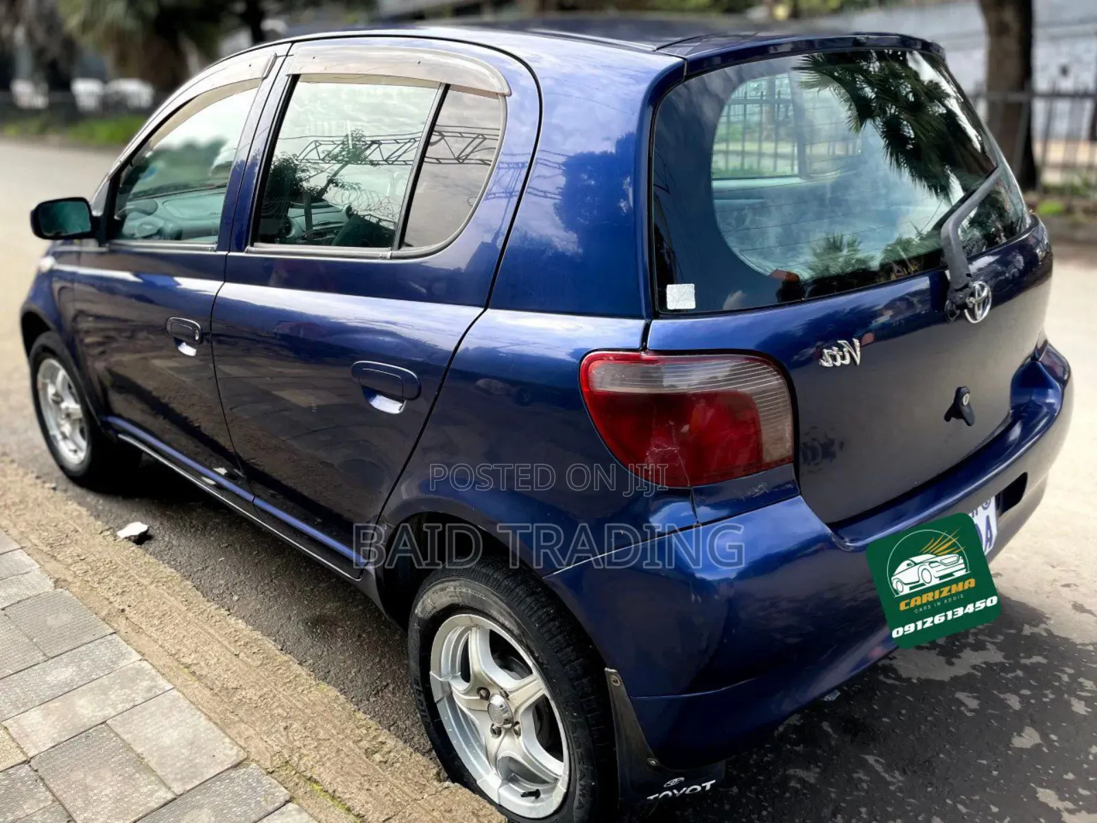 Toyota Vitz 2000 Blue