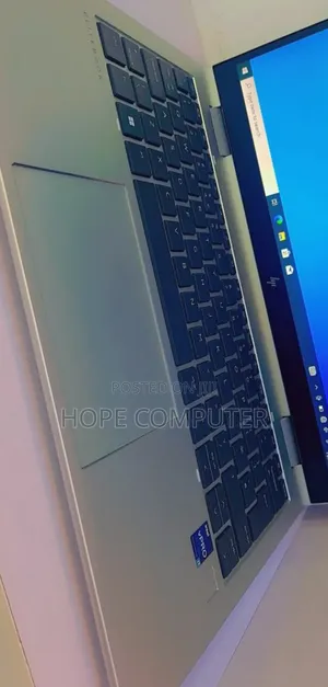 Photo - New Laptop HP EliteBook 860 G10 32GB Intel Core I7 SSD 512GB