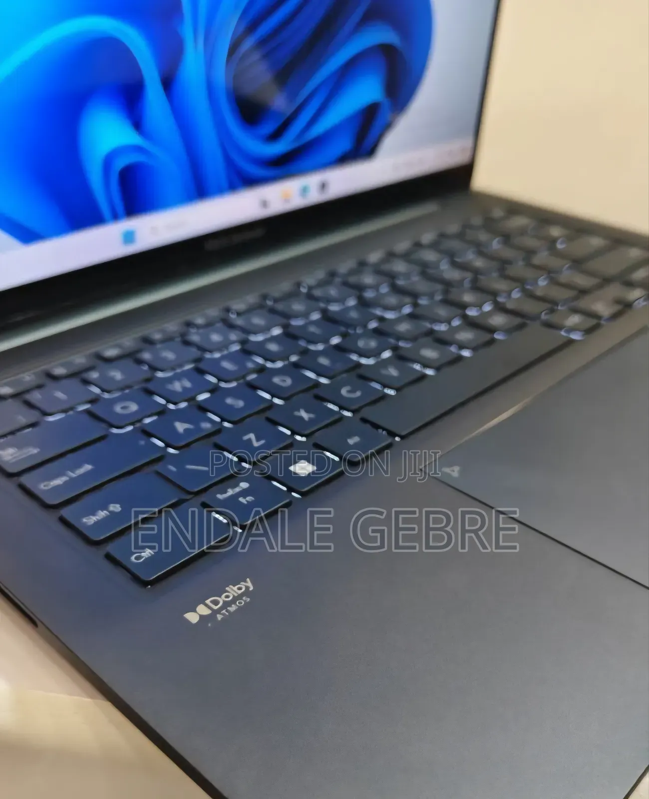 New Laptop Asus ZenBook 3 UX390UA 16GB Intel Core I7 SSD 1T
