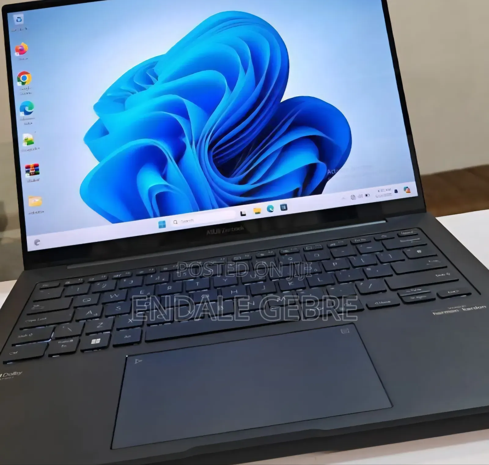 New Laptop Asus ZenBook 3 UX390UA 16GB Intel Core I7 SSD 1T