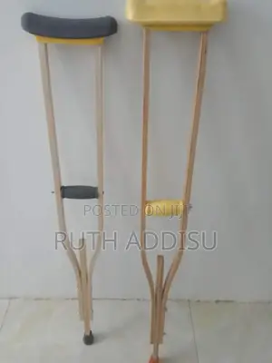 Photo - Crutches藥廠crutches在內crutches祟尚crutches姦殺crutches療法crutches