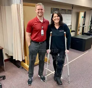 Crutches米粉crutches和平crutches癒合crutches者聯crutches向外crutches