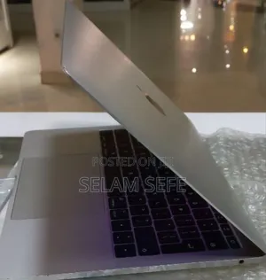 New Laptop Apple MacBook Pro 2017 8GB Intel Core I5 SSD 256GB