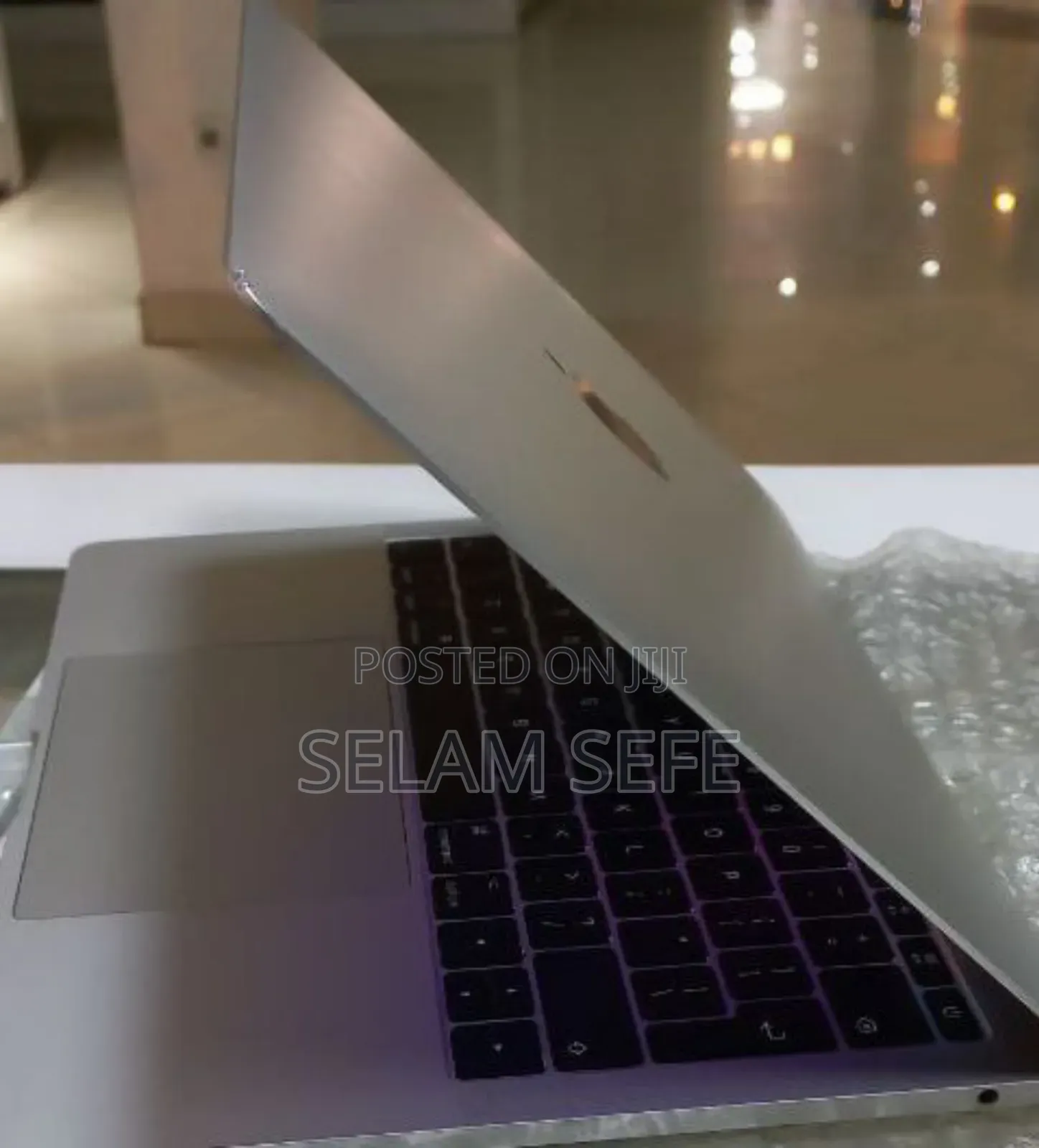 New Laptop Apple MacBook Pro 2017 8GB Intel Core I5 SSD 256GB