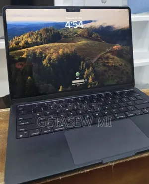 New Laptop Apple MacBook Air 2020 M1 8GB Apple M2 SSD 256GB