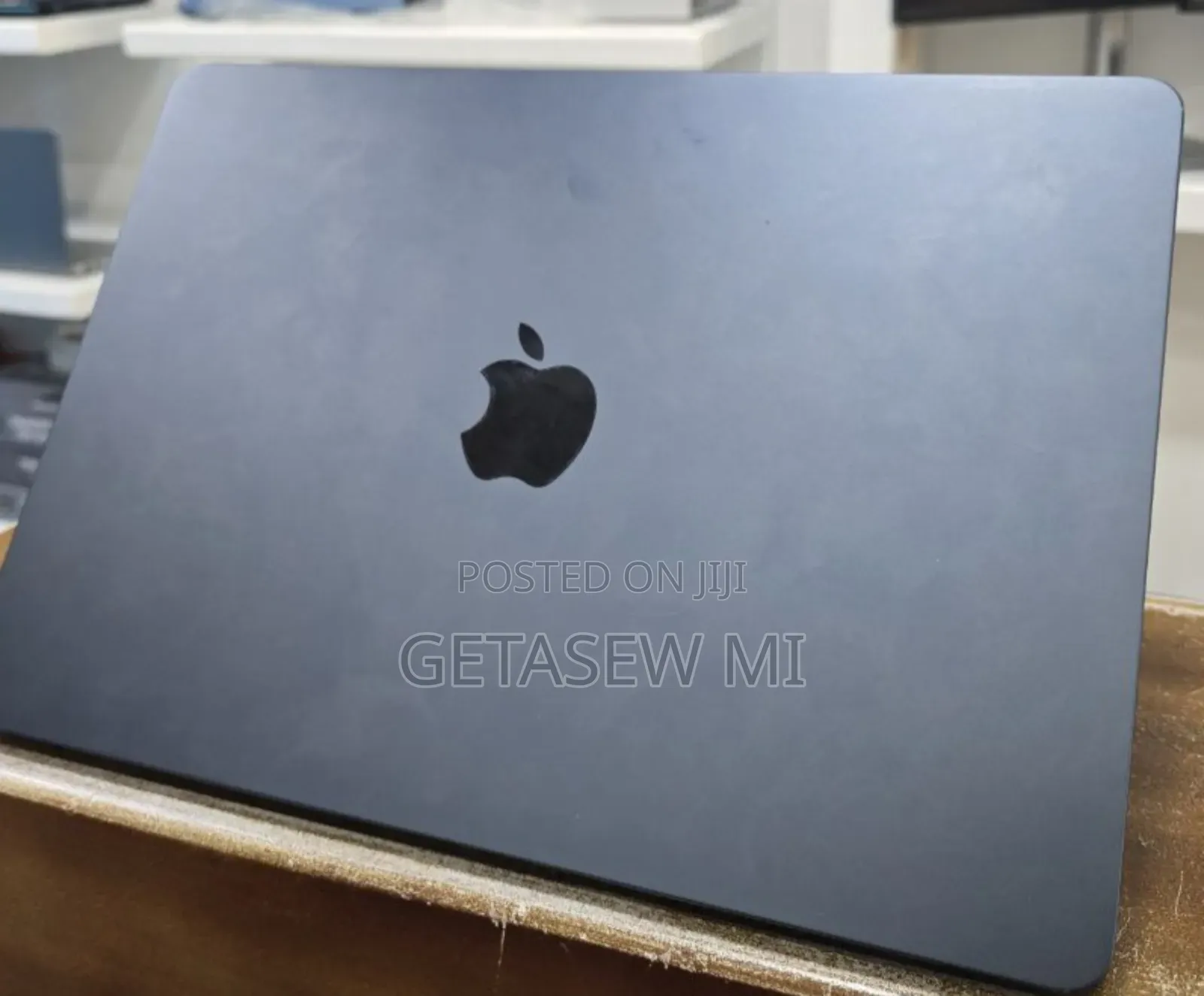 New Laptop Apple MacBook Air 2020 M1 8GB Apple M2 SSD 256GB