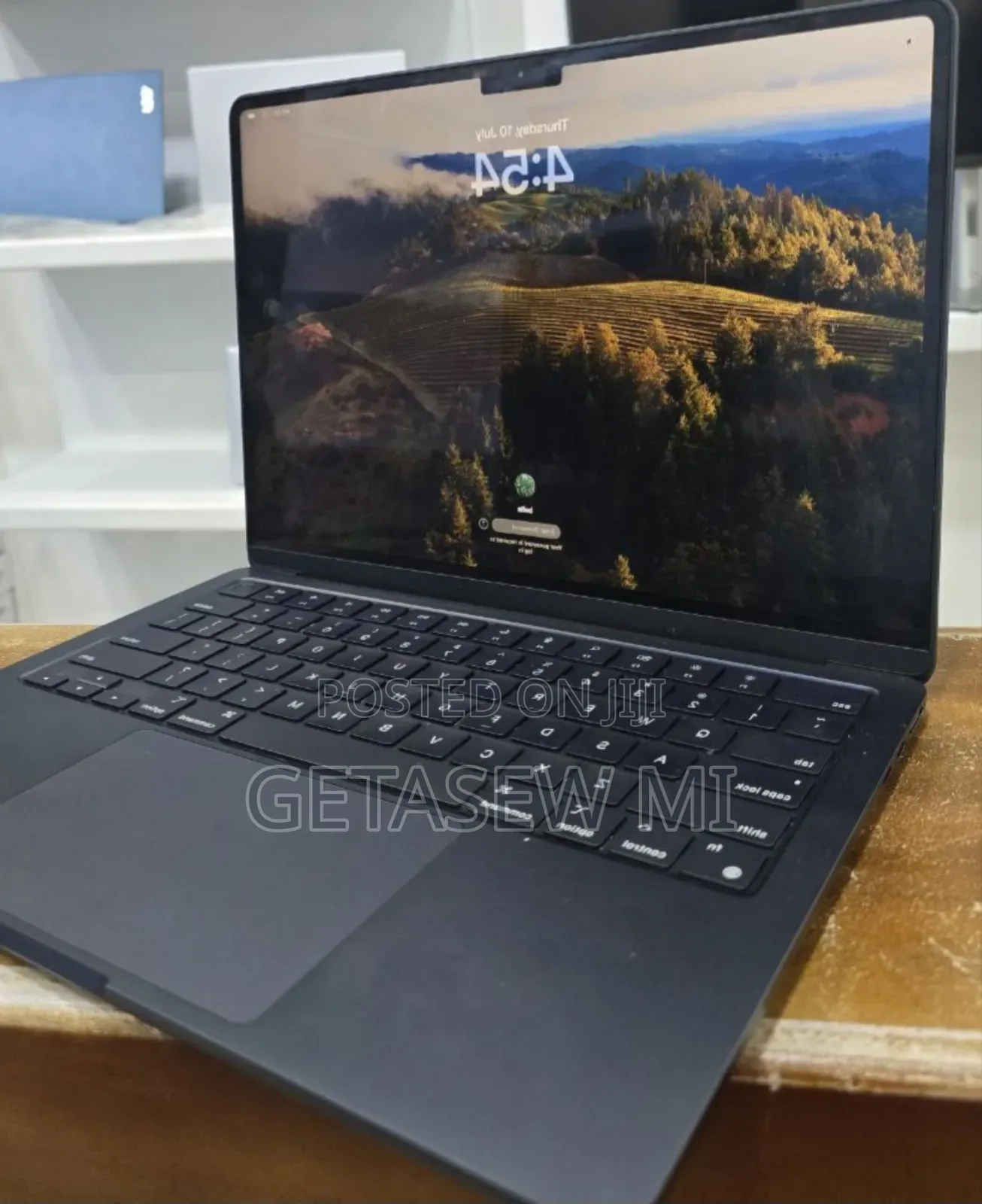 New Laptop Apple MacBook Air 2020 M1 8GB Apple M2 SSD 256GB